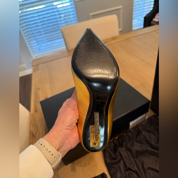 YSL Gold Opyum pumps. Size 41. Like new with box and receipt. Very light use. - Picture 6 of 6